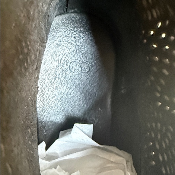 UGG Ankle Boots Charlotte Perforated Black Leather with Zip Back. - Picture 3 of 9